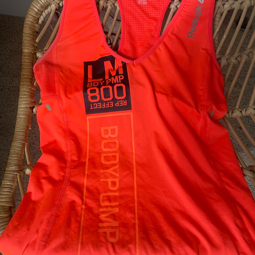 3/$15🎉 Reebok body pump halter top small